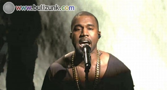 Engedély nélkül használta fel az Omega slágerét Kanye West