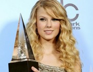 Két díjat is elnyert Taylor Swift a Radio Disney Music Awards díjátadóján
